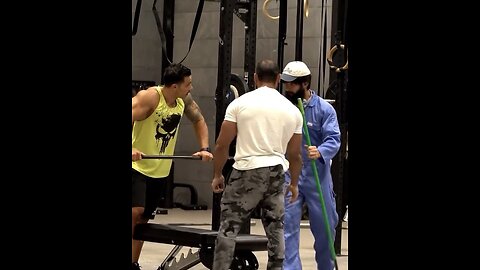 Anatoly Pranks on gym trainer 🫡 | Must watch