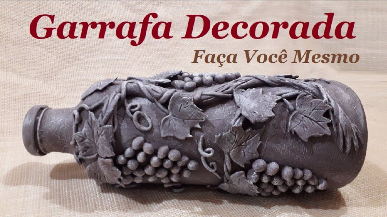 PARREIRA DE UVAS MODELADAS COM MASSA DE BISCUIT - RECICLANDO GARRAFAS DE VIDRO @lucibuzo 