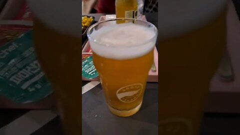 한강 덕덕구스 시그널 라운지 .. 페퍼로니피자, 구스312생맥주, 애플쥬스, 갈릭콘샐러드, 프렌치프라이