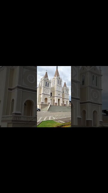 A praça da igreja matriz em Guaçui