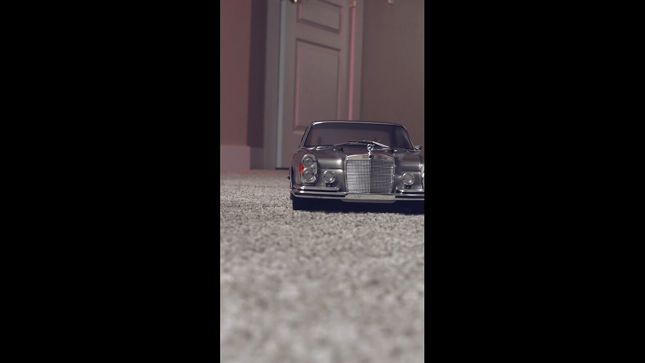 First run. 1971 Mercedes-Benz 300 SEL 6.3 by Kyosho.#kyosho #kyoshorc #kyoshorccars #rccars #rccar