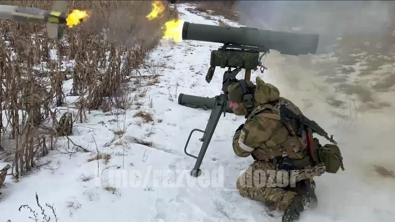 Russian Special forces destroy a Ukrainian tank with Kornet ATGM in the Kupyansk direction