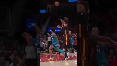 Trae Young was DROPPING DIMES for the Hawks 😱 #shorts