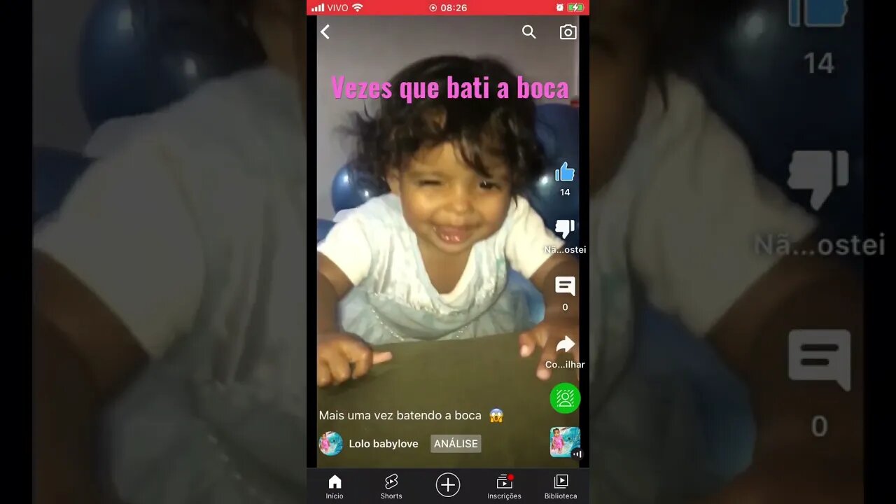 Bebê fica batendo a boca 🧐