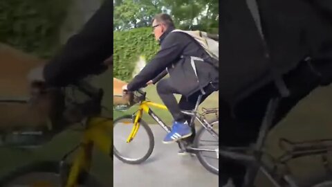 That’s not a dog.. 😅 #shorts #animals #tiktok