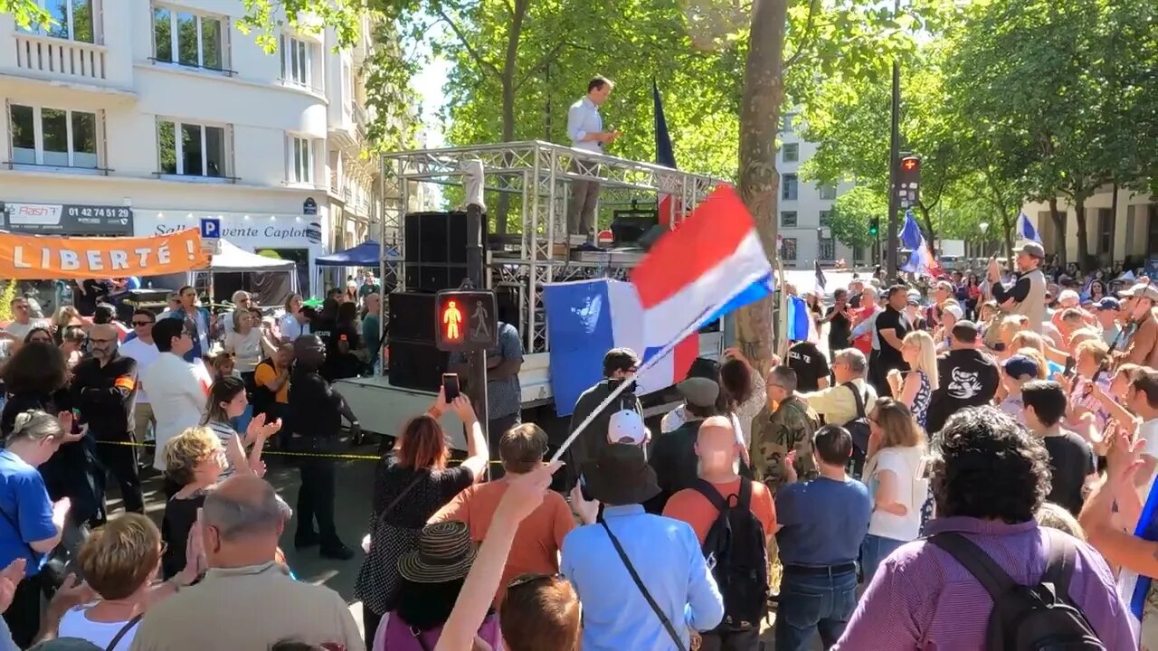 Marche nationale pour les libertés place du Palais Royal à Paris le 02-07-2022 - Vidéo 16