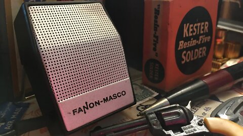 Modding a Cheap Vintage Microphone