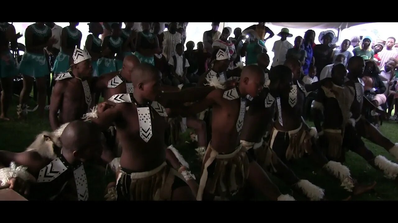 ZULU TRADITIONAL DANCE GROUP - LAHLA UMLENZE