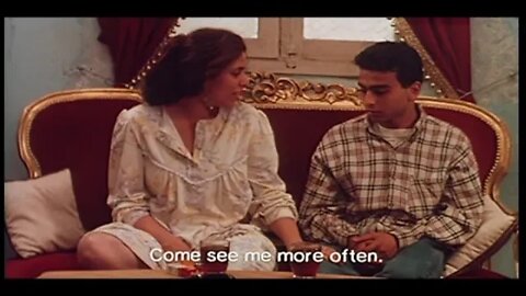 الجارة الميلف الي بتلاحق الشاب وتلمح له انها هايجة 