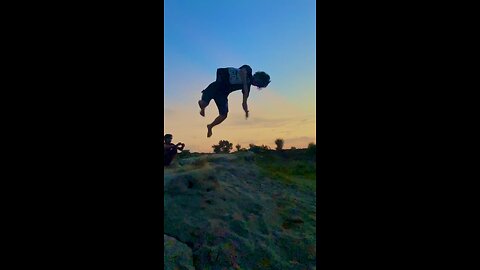 Jump || gymnastic || backflip || ternfrunt