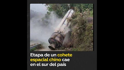 Graban el instante en que cae una etapa de un cohete chino