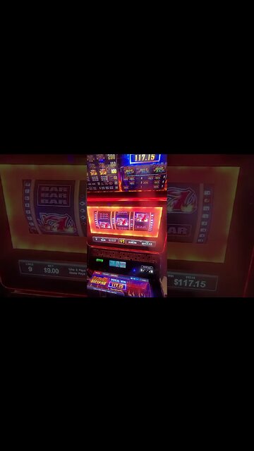 Winning BIG Bonus on a Slot Machine!
