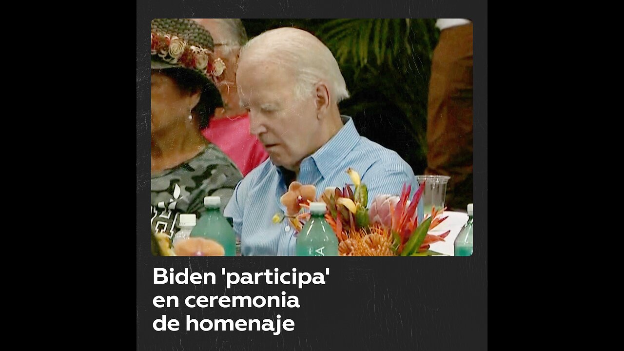 Biden parece quedarse dormido en una ceremonia en Hawái