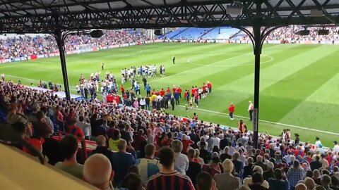 Crystal Palace vs Manchester United 1-0 supporters chant the name of Pat Rivera