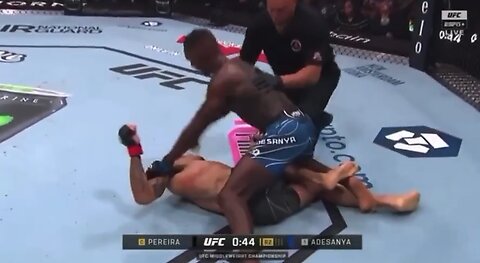 UFC 287: Israel Adesanya KNOCKS OUT Alex Pereira Clip🤯