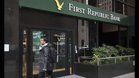 Depositors Line Up Outside First Republic Branches Across California
