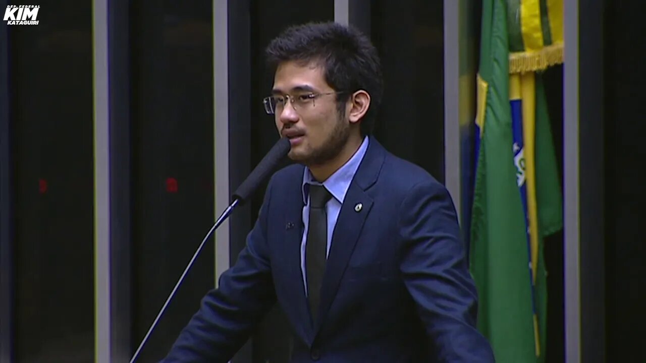 Eduardo Bolsonaro é um Che Guevara com sinal trocado!