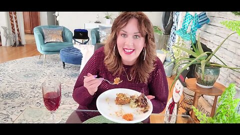 Eat A Holiday Meal with me/Vlogmas