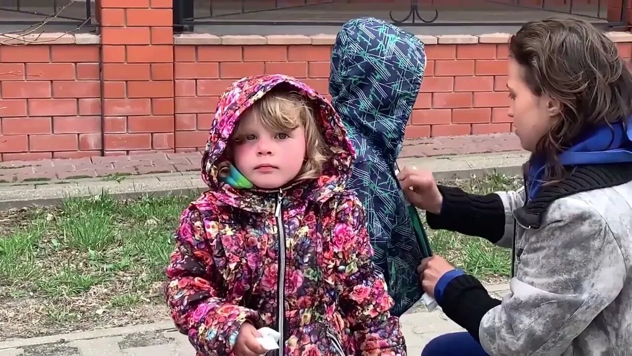 Russian Military Police Helped A Family With Young Children To Evacuate From Kharkov To Russia Pt.1