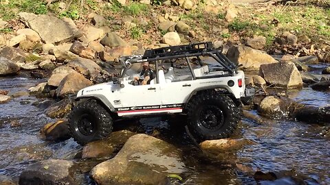 Axial SCX10 Takes On The Water & Rocks of Natural Bridge, VA