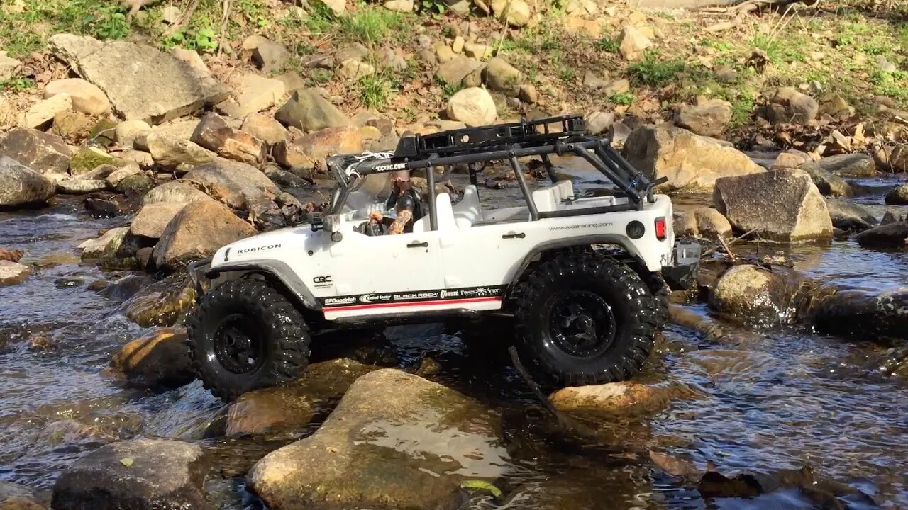 Axial SCX10 Takes On The Water & Rocks of Natural Bridge, VA