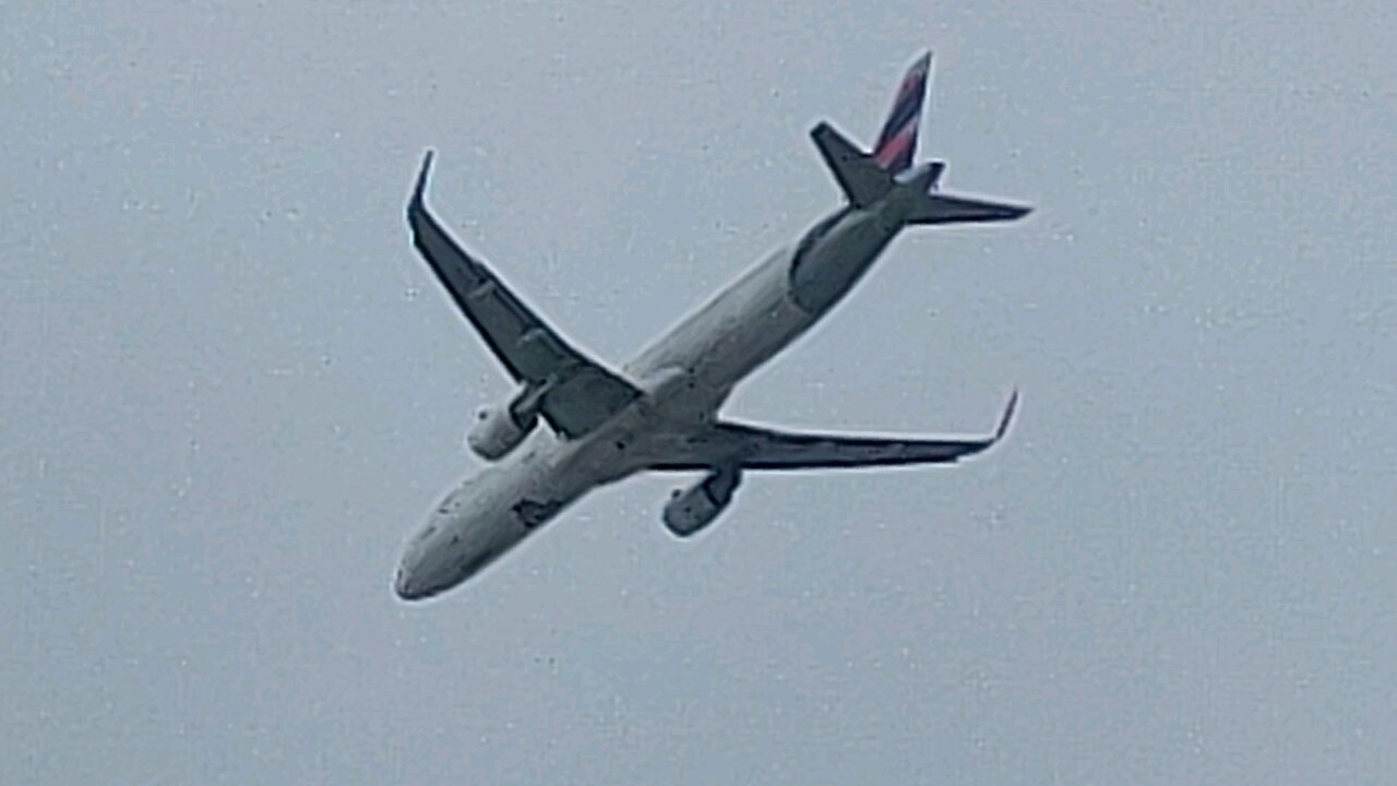 Airbus A321 PT-XPL departing from Fortaleza to Guarulhos