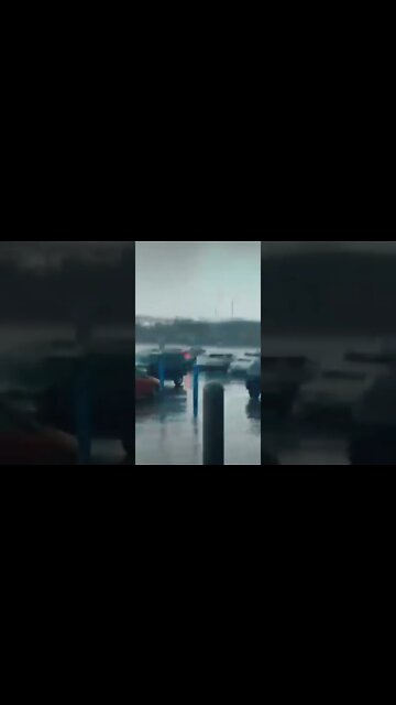 A #tornado approaches a Walmart in Round Rock, Texas
