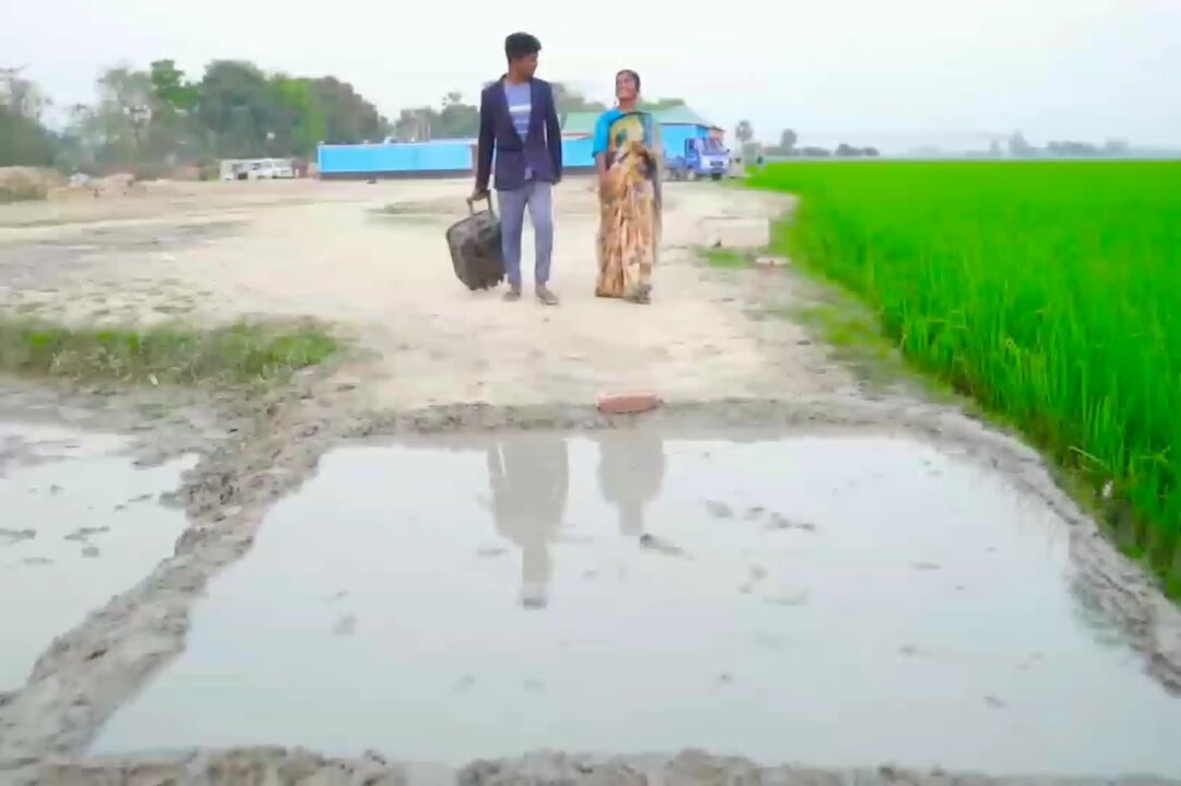 must watch funny video 🤣.