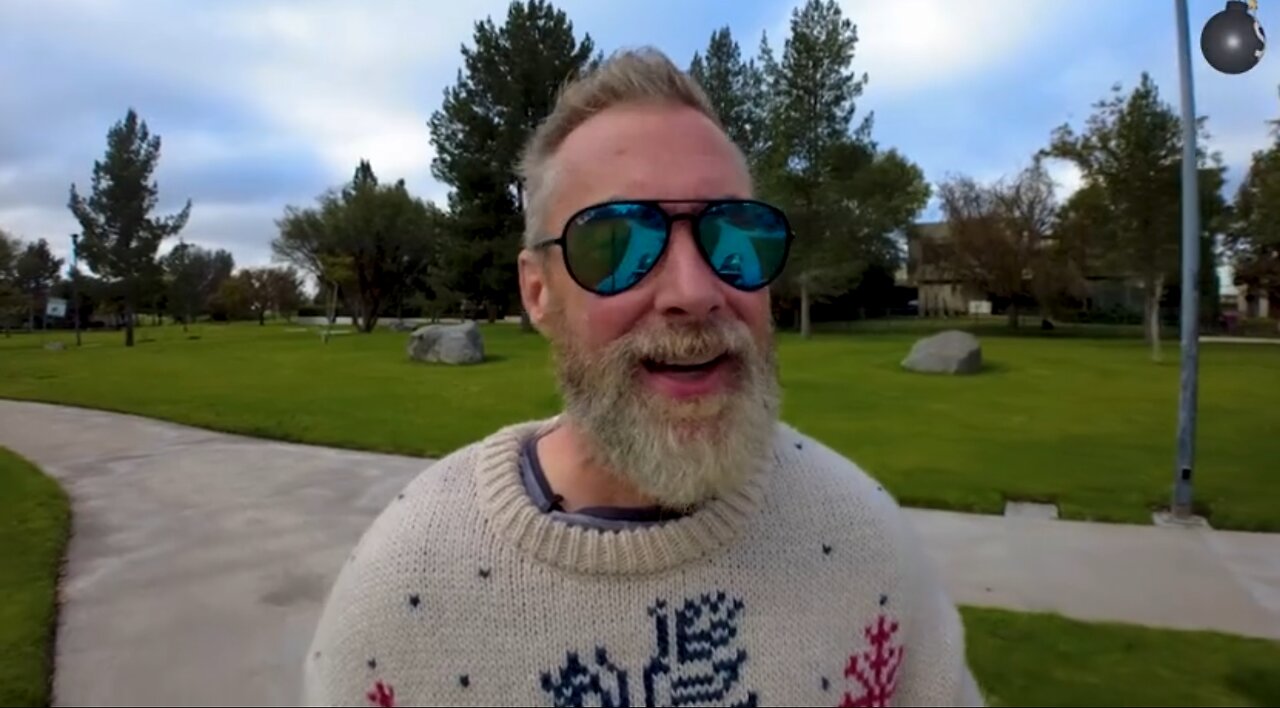 Jeff Berwick - All Satan Klaus Wants For Christmas is a Cyber Plandemic, Digital Passport and ...