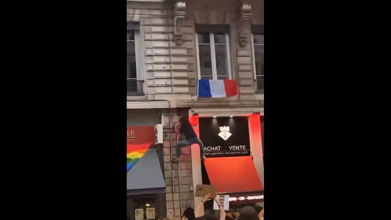 Lyon FR: Cheers From The Alphabet Crowd As Some Clown Pulls Down Their National Flag