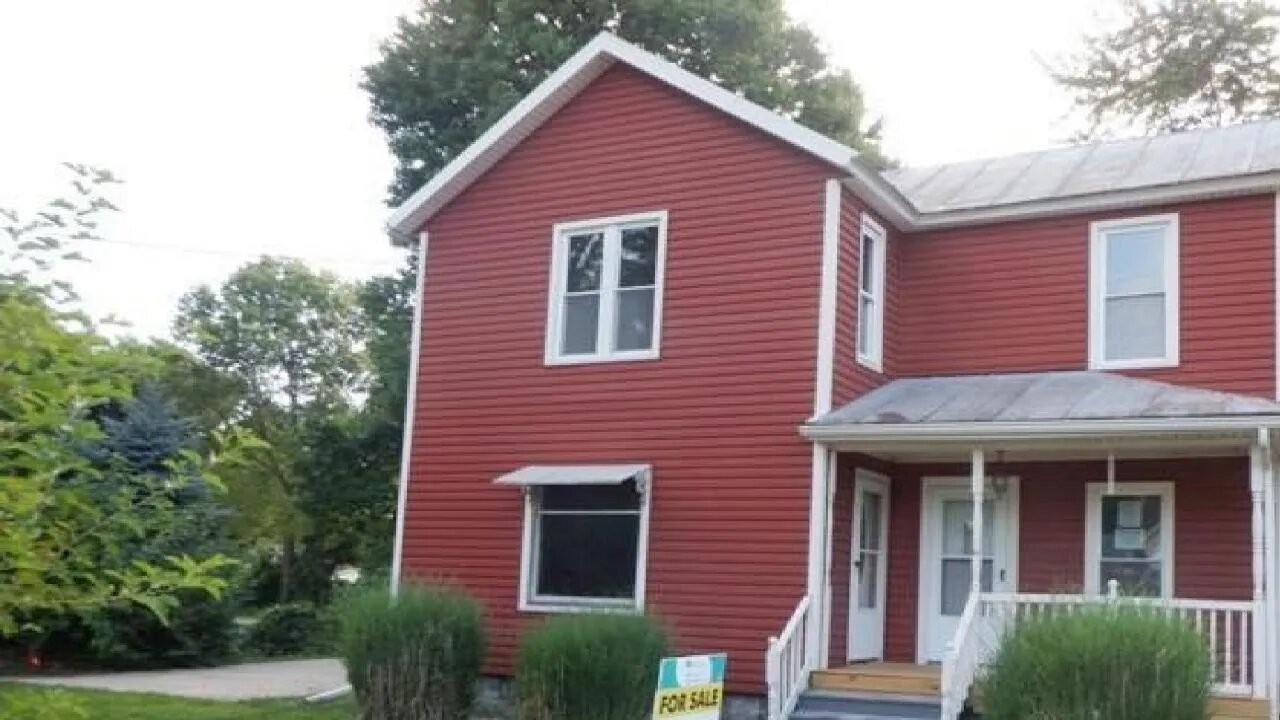 323 S Cedar Street, Schoolcraft, MI Presented by Richard Stewart.