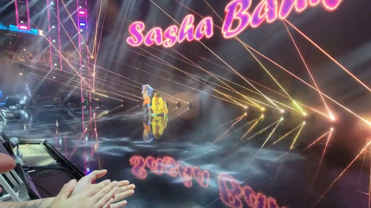 Sasha Banks & Naomi's Final WWE Entrance.