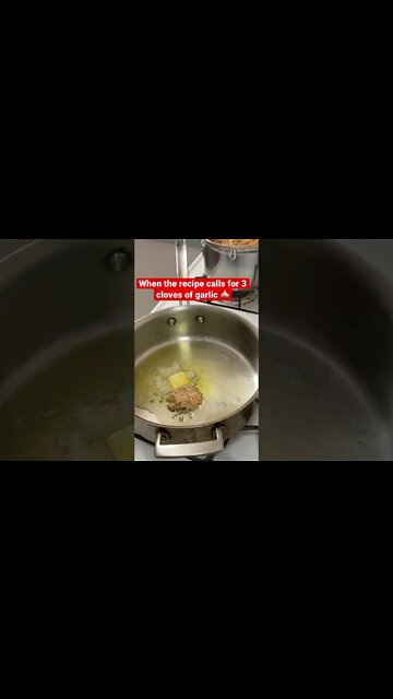 JUST 3 CLOVES?! 🧄😱 #shorts #food #cooking #dinner #recipe #sauce