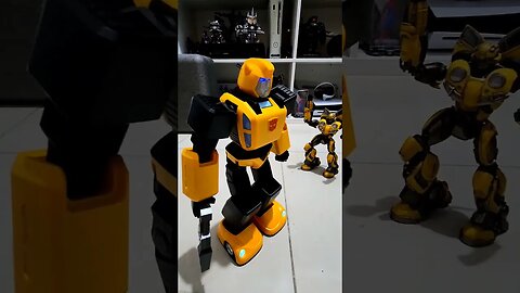 Like & Subscribe for more #transformers #bumblebee #robosen #moonwalk