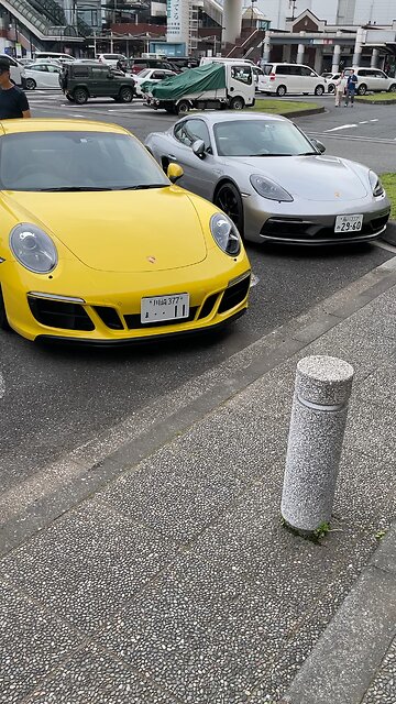 Porsche Crew in Japan