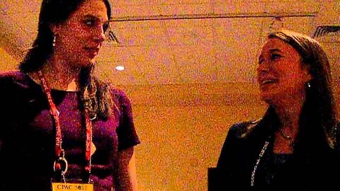 Kate and Linlee of Townhall on Bloggers lounge day 1.AVI