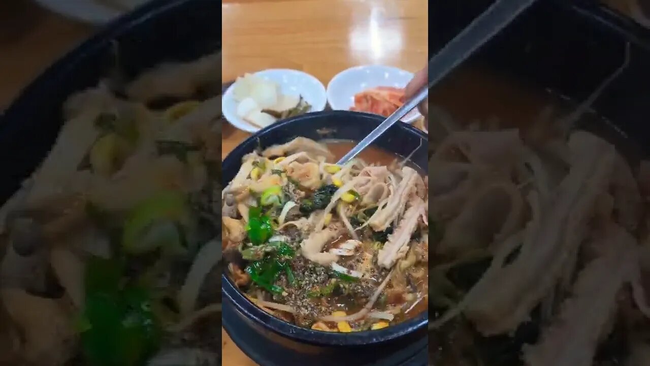 #shorts #cooking #hungry #food Korean Beef intestines soup