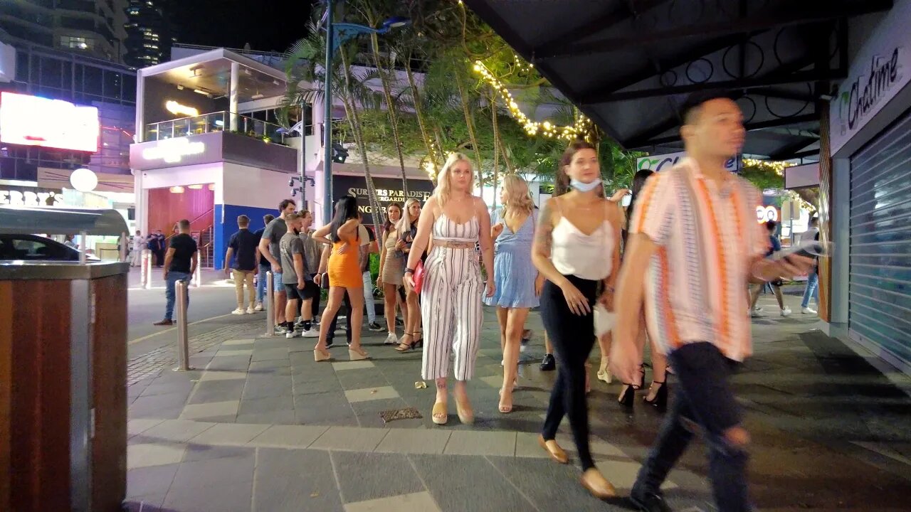 Australian Saturday Nightlife in Surfers Paradise | Gold Coast