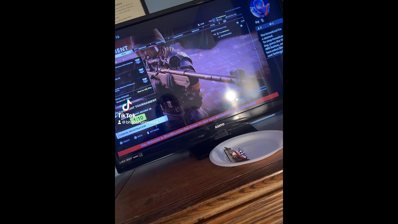 Streaming COD on Twitch❤️💕🏳️⚧️