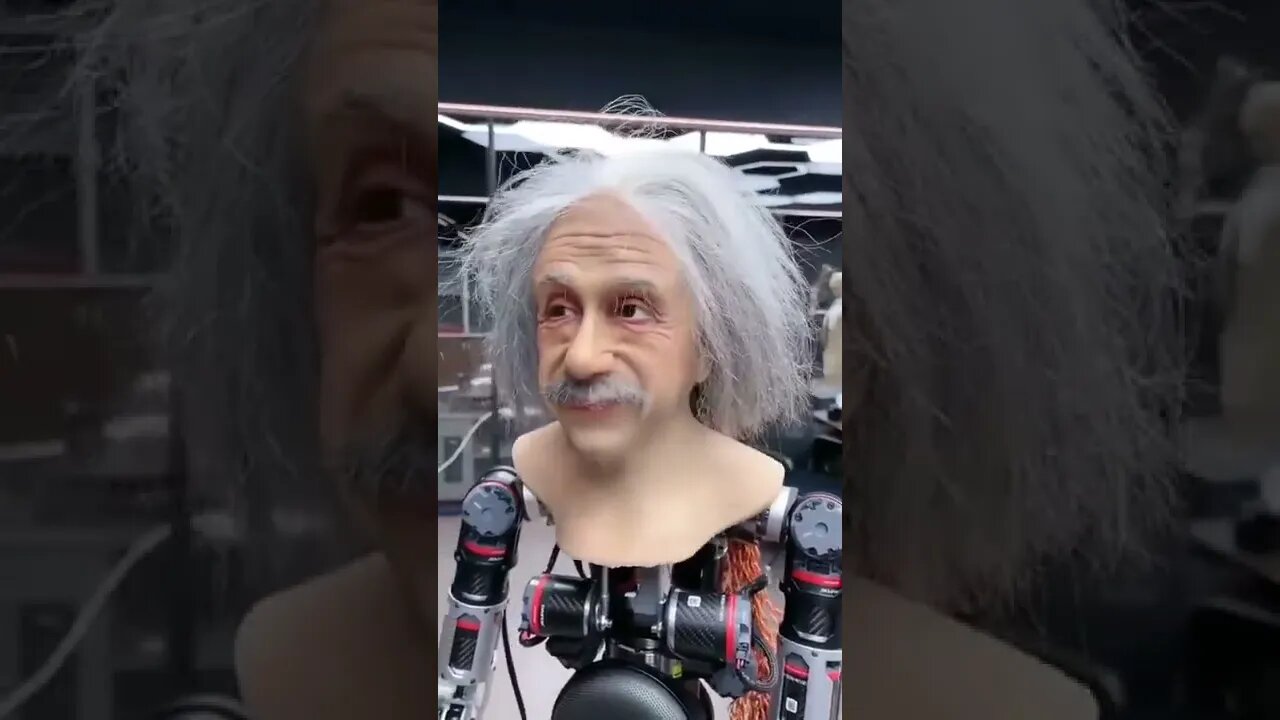 Robot Albert Einstein