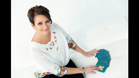 Weekly Angel Card messages by Psychic Medium Stacie Tatera 4/25/22