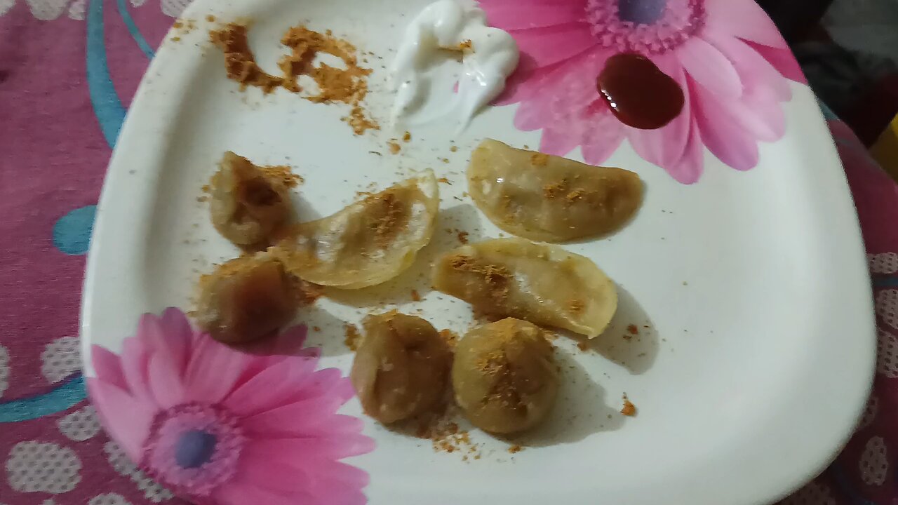 momos