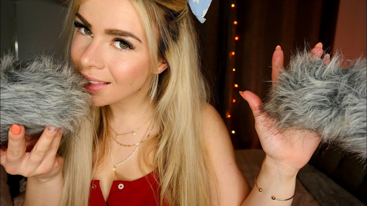 ASMR EAR TO EAR MOUTH SOUNDS, WHISPERS & FLUFFY MICS SooOoo