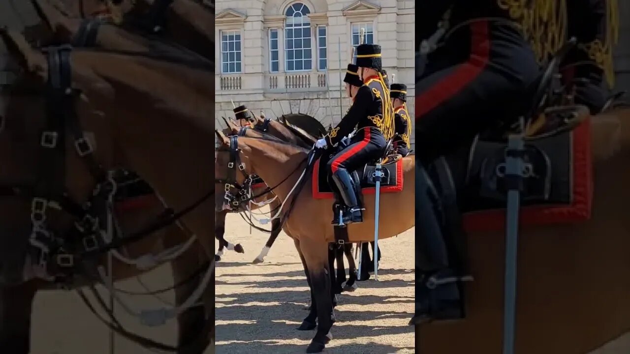 Kings troop dismount #horseguardsparade