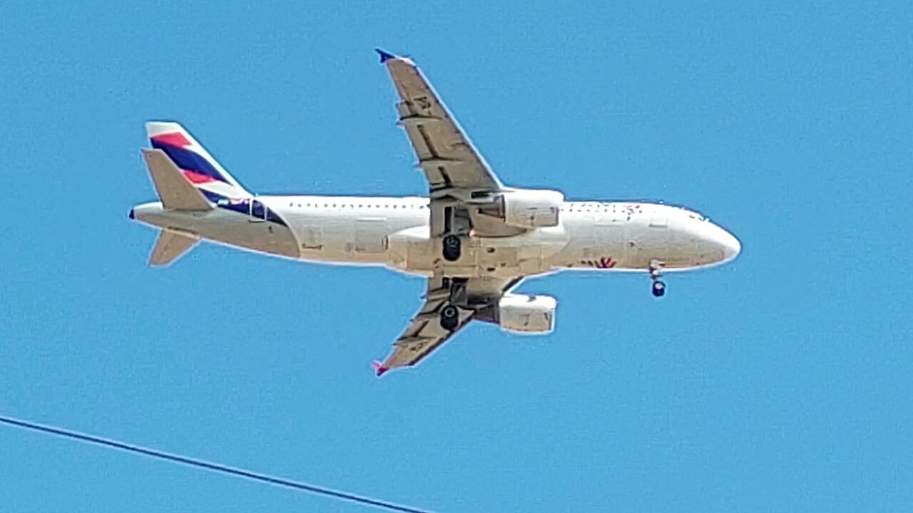 Airbus A320 PR-MYA im Endanflug von Natal nach Fortaleza kommend