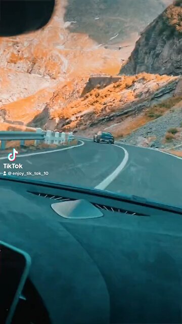 Andrew Tate - super car