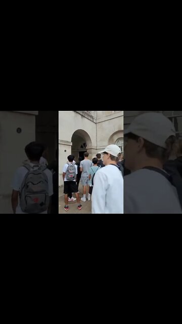 She makes the boys jump #horseguardsparade