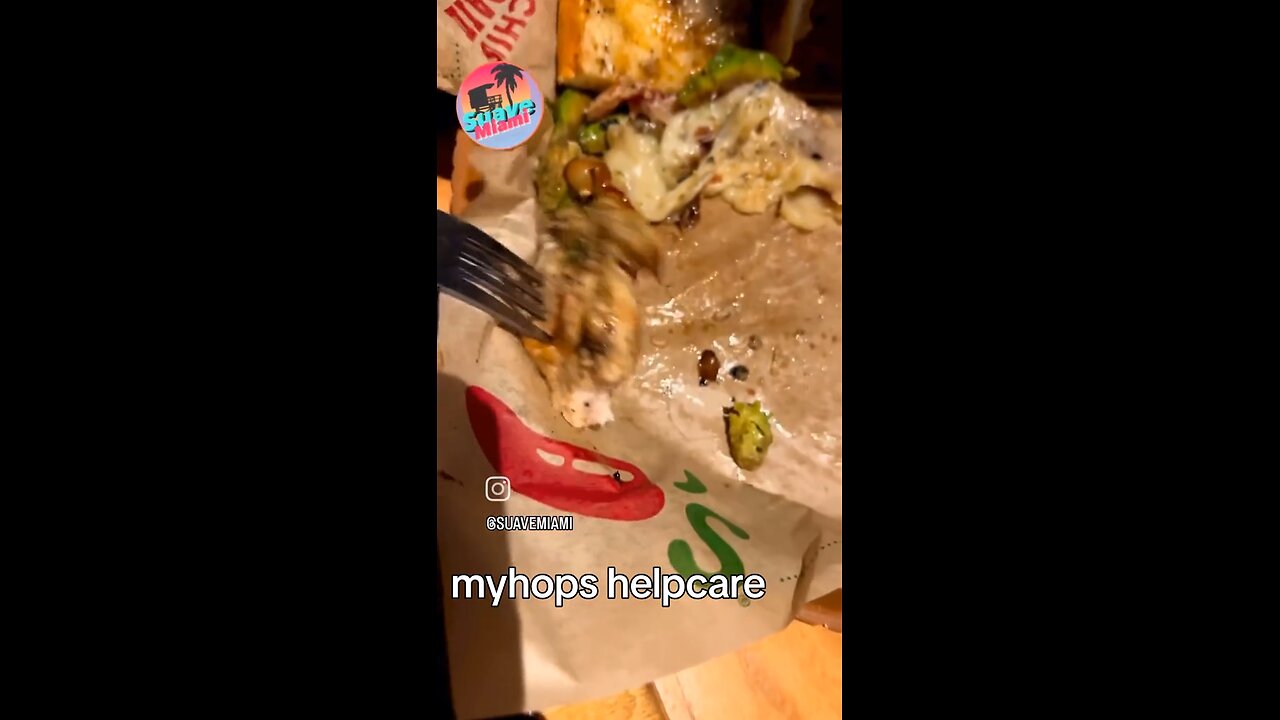 ((WOW))Maggots in Food @ Chili’s