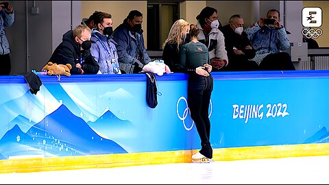 Kamila Valieva falls: Coach offers consolation to figure skating star in Beijing 4K