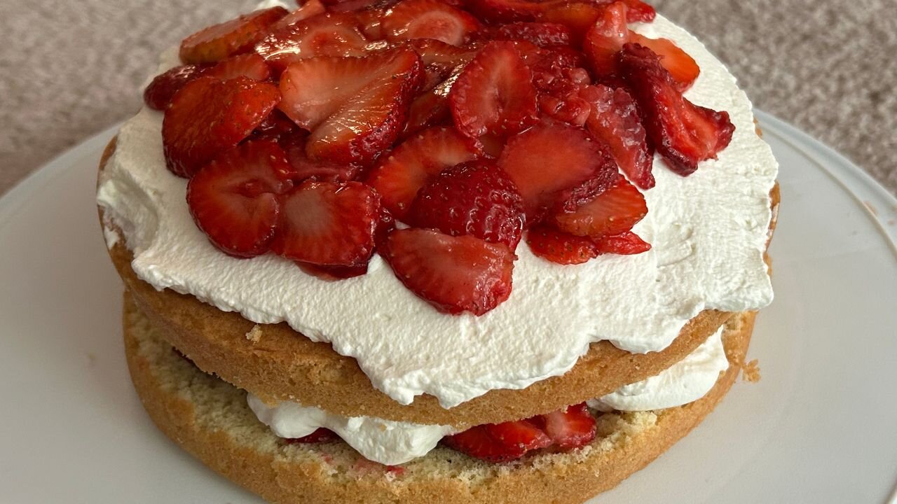 Strawberry Cream Cake Recipe